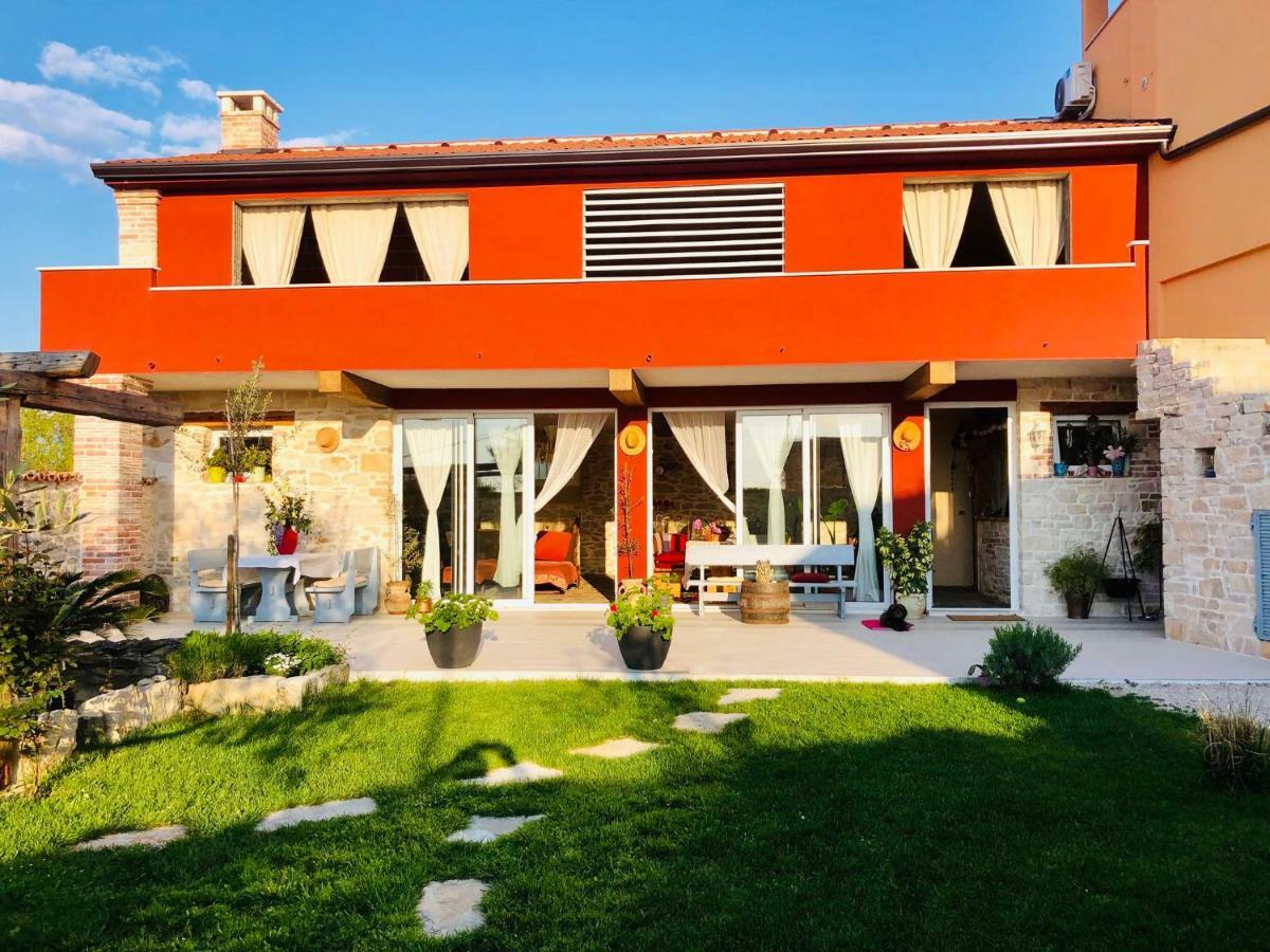 Apartments Casa Garibaldi Brtonigla Esterno foto